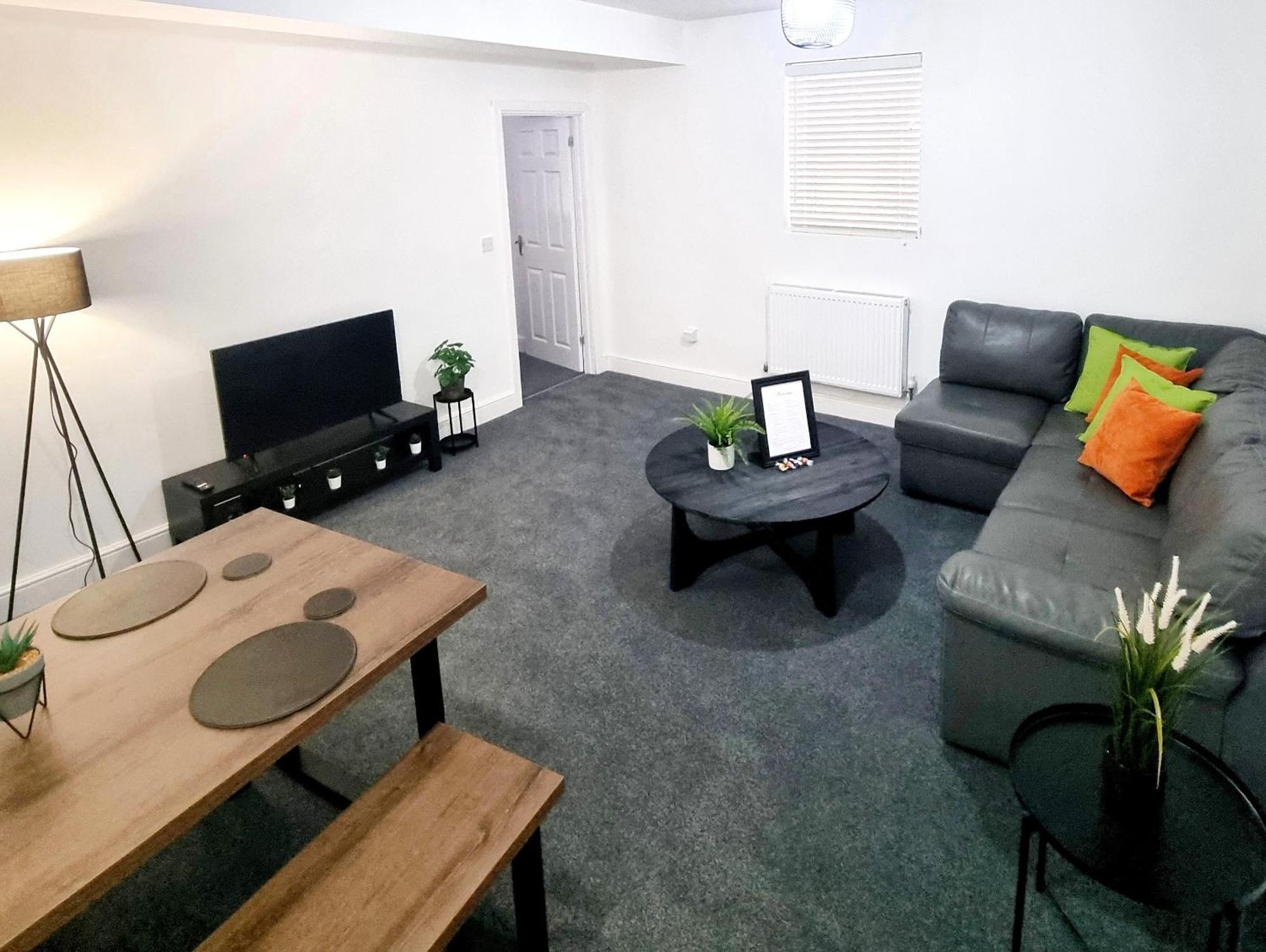 Stylish 2 Bed Apartment With Free Parking, Speed Wifi, Free Parking Colchester Exterior photo